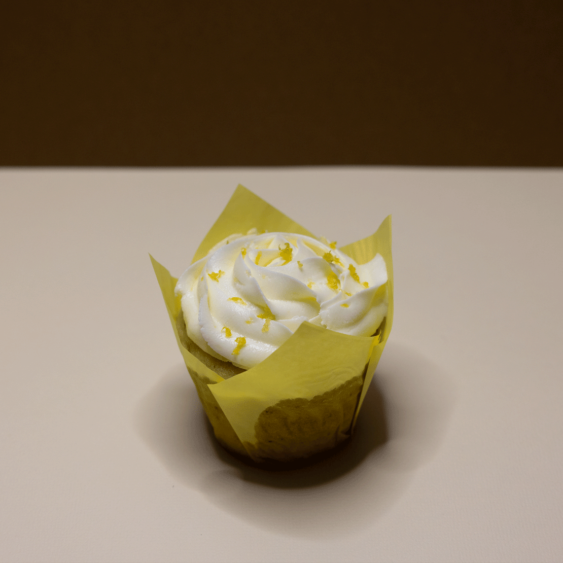 Lemon and poppyseed cupcake